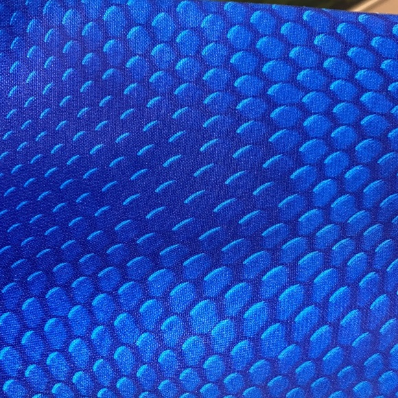 Under Armour Hoodie - Picture 4 of 4